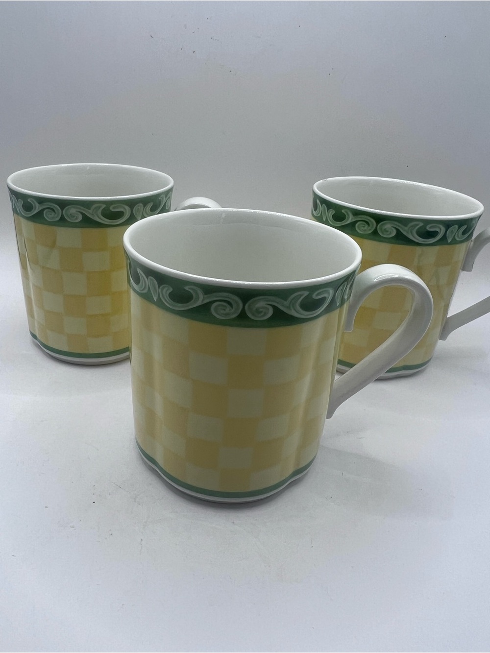 Villeroy and Boch vintage retired switch summer house set of 3 Mugs